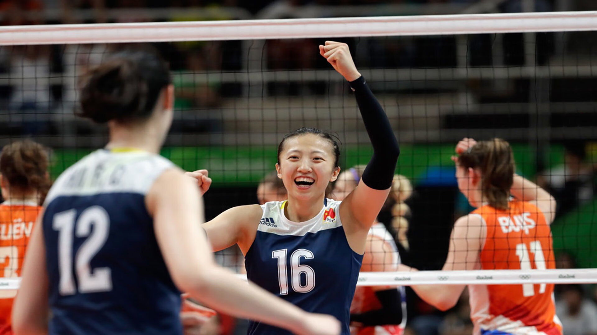世界杯2026-狮城夜战，以孤勇为刃—奥康的领奖台围城与奥迪的银色黎明